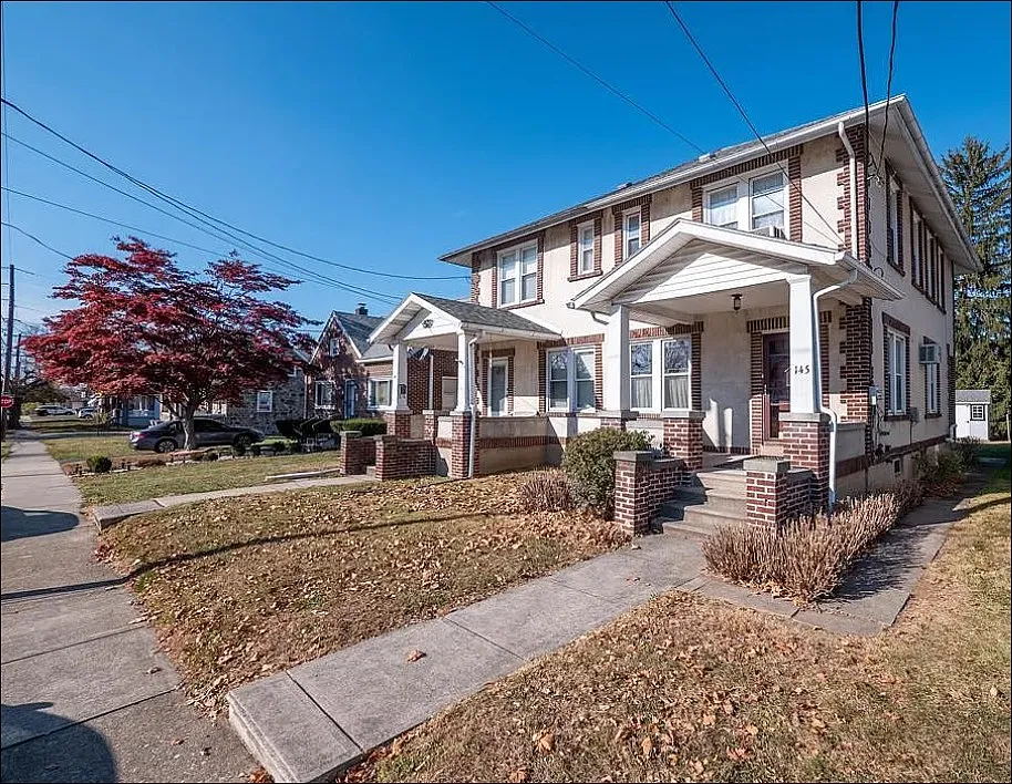 145 W Brookdale St — Photo 3