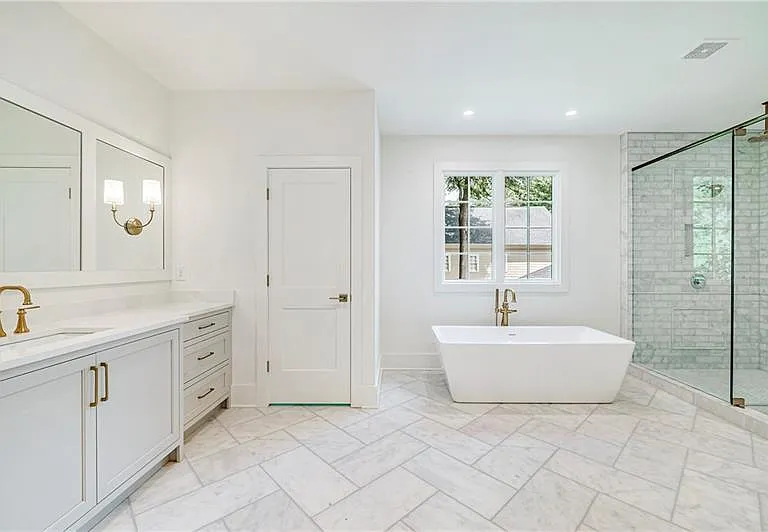 538 Park Dr NE — Photo 36