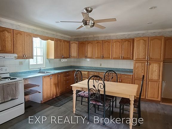 4th image of 3620 Carriere Rd
