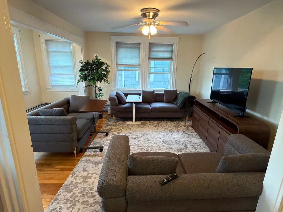 100 Walnut St #1