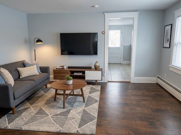 311 E Grove St #1B