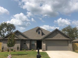 937 Estes Dr, Pea Ridge, AR 72751