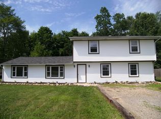 12775 Vincent Dr, Mantua, OH