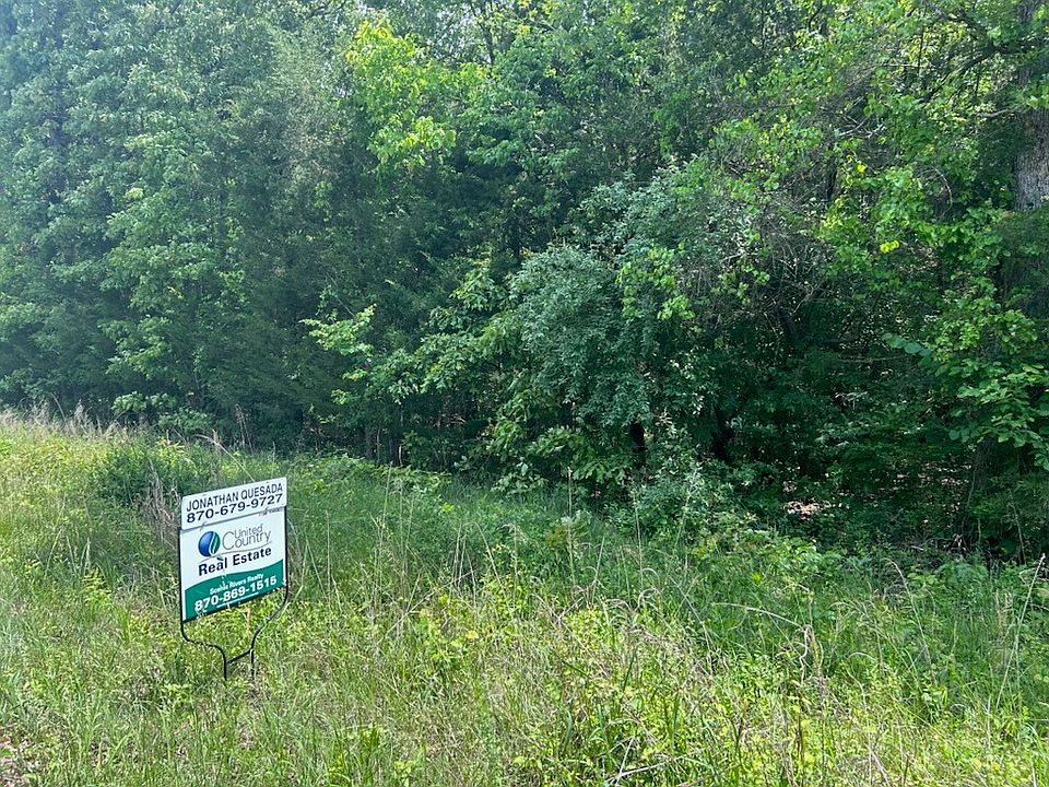 1st image of Wyandotte Dr