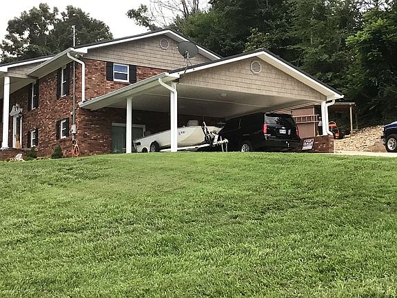 4th image of 501 Greenwood Dr