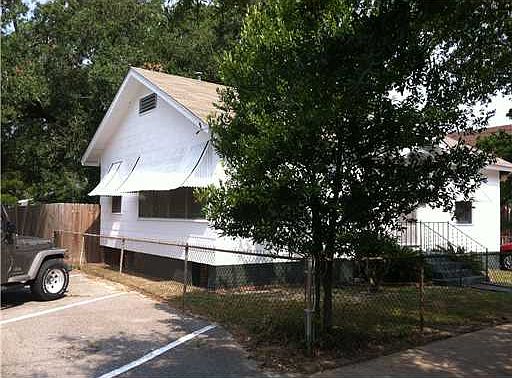 2nd image of 2417 22nd Ave