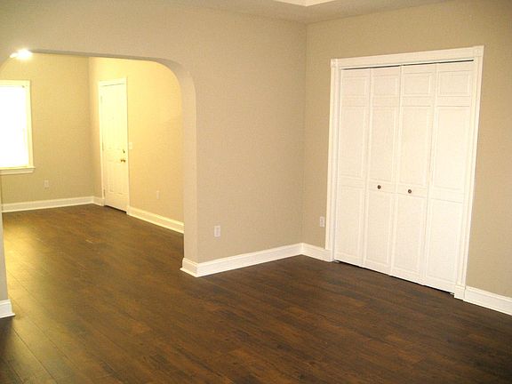 4th image of 1221 F St APT 4