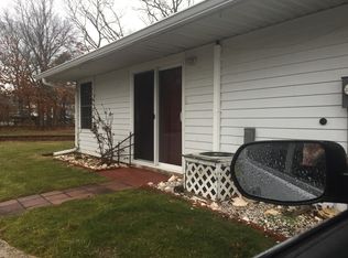 417 Weymouth Ct UNIT B, Ridge, NY 11961