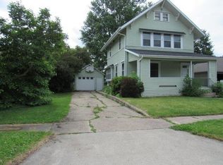 424 S Chestnut St, Monticello, IA 52310
