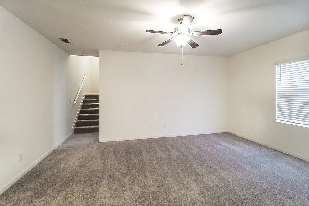 4 bed, 3.0 bath, 2279 sqft, $2,230 — Photo 4