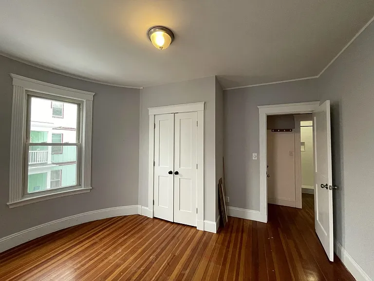 9 Sumner Sq #2 — Photo 4