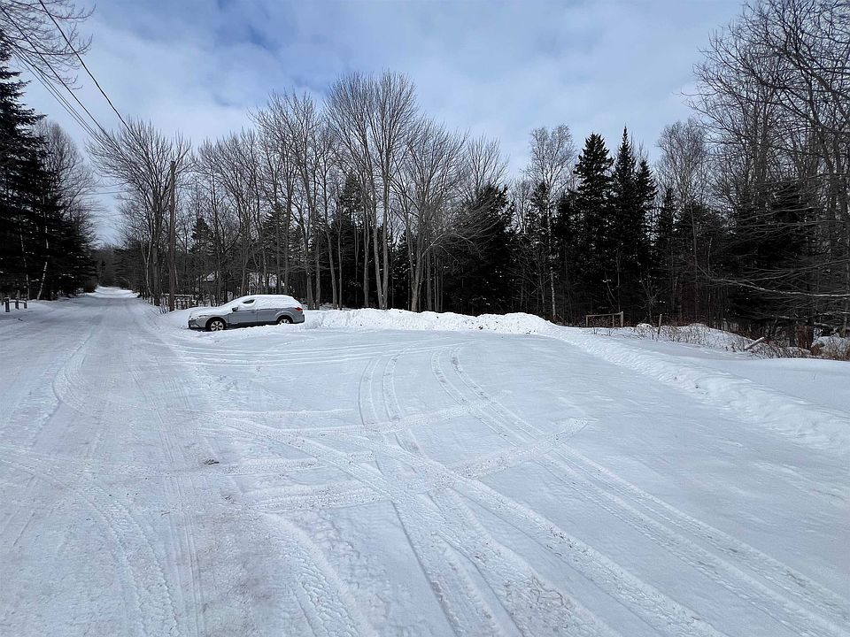 2nd image of 5 valley Road #28