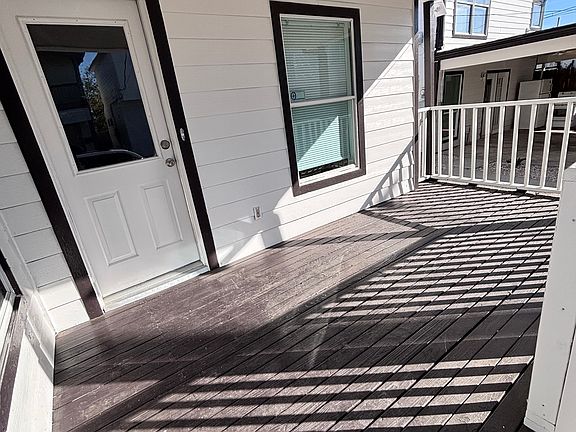 4th image of 1908 Mary St