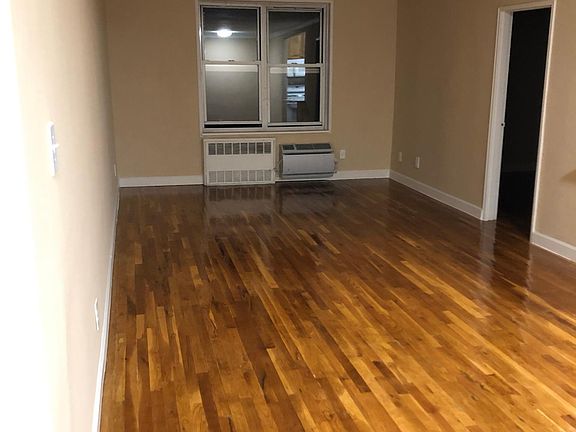3rd image of 14420 38th Ave #3FL
