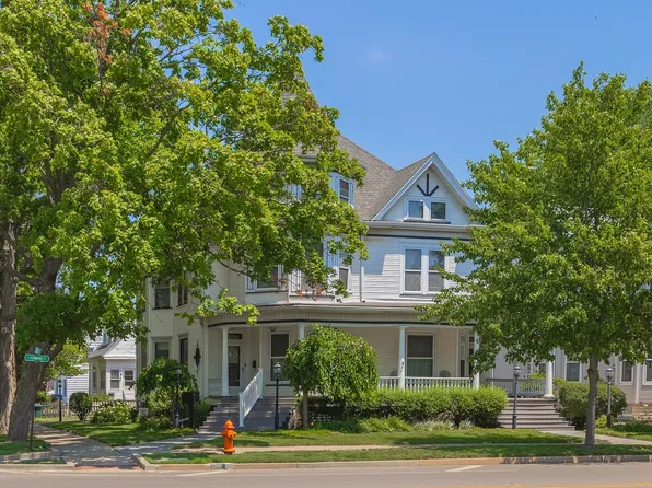 205 E Howard St, Pontiac, IL 61764