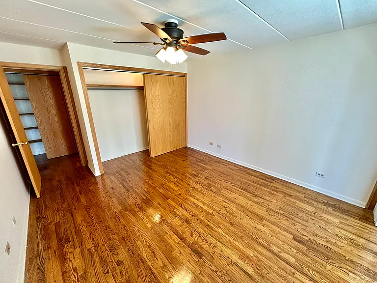 2340 N Commonwealth Ave — Photo 35