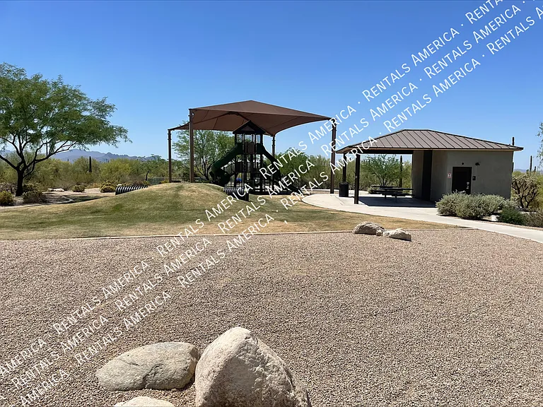 7631 W Laurel Ln — Photo 29