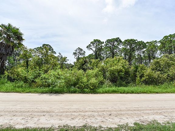 5th image of 880 W Bayshore Dr