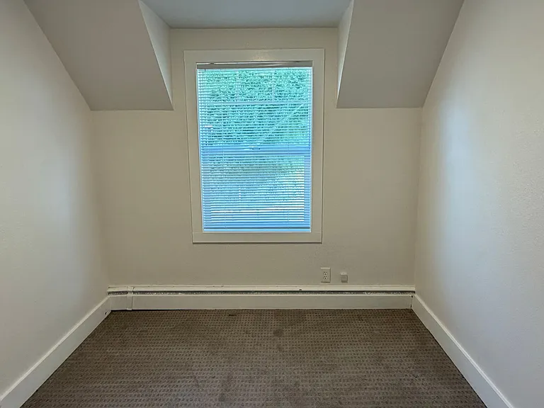 486 Commercial St #2 — Photo 8