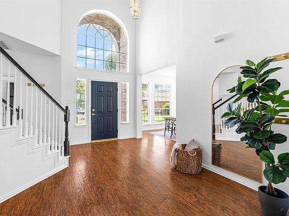5th image of 1702 Leander Ct