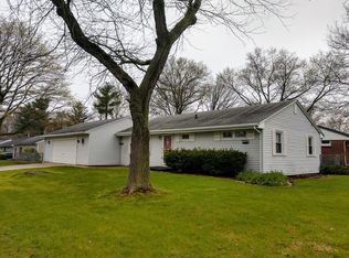 1604 Sangamon Dr, Champaign, IL 61821