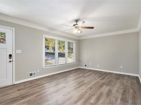 2434 Miriam Ln, Decatur, GA 30032