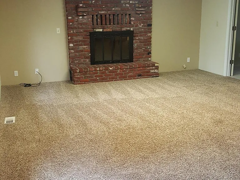 966 NW Cypress Ave — Photo 11