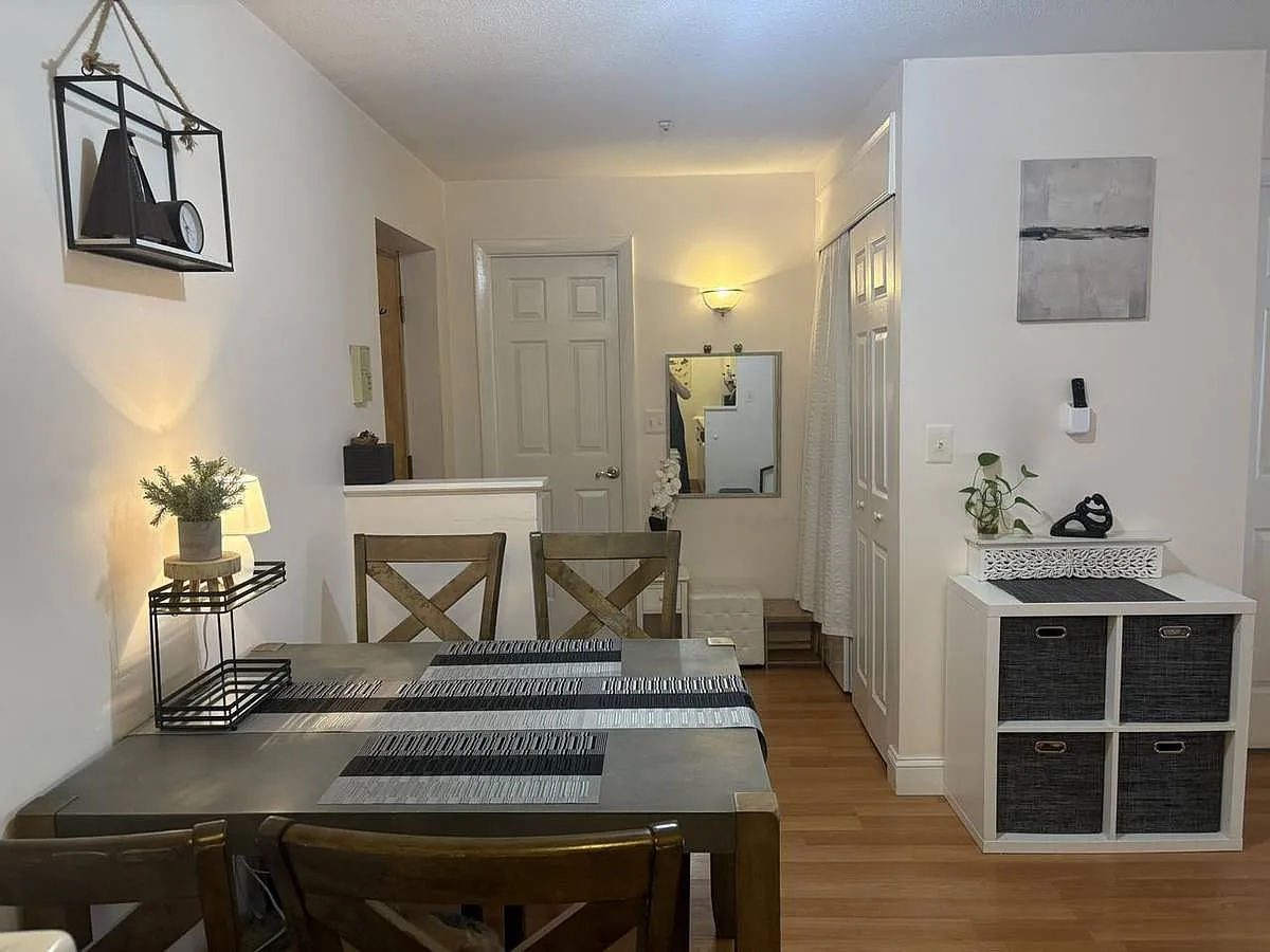 2 bed, 786 sqft, $2,600 — Photo 3