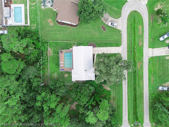 3rd image of 5112 Kay Ln
