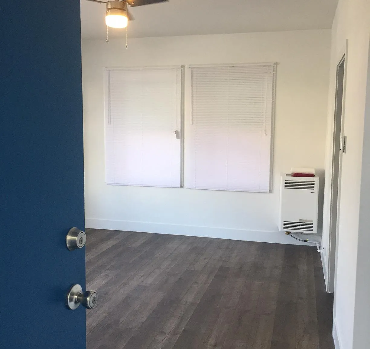 Studio, 350 sqft, $1,370 — Photo 3