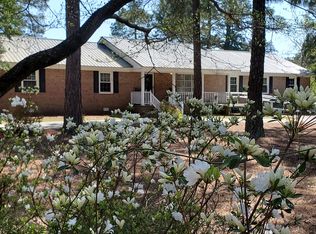 890 Country Club Rd, Salemburg, NC 28385