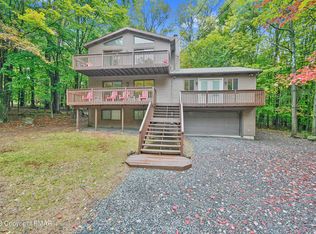 169 S Cardinal Dr, Gouldsboro, PA 18424