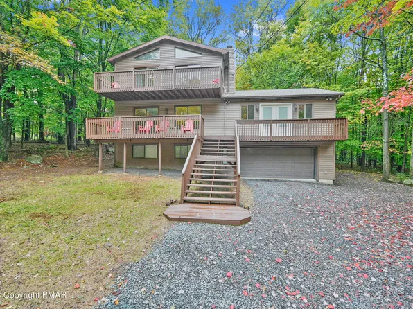 169 S Cardinal Dr, Gouldsboro, PA 18424