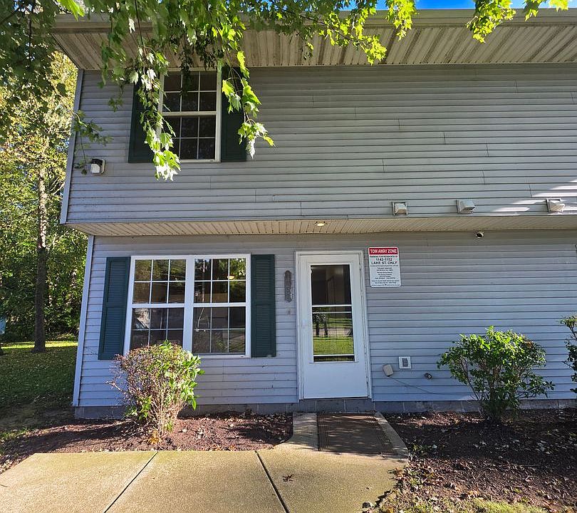 1st image of 1152 Lake St