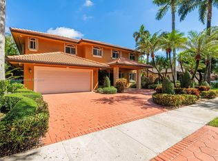 8311 NW 166th Ter, Miami Lakes, FL 33016