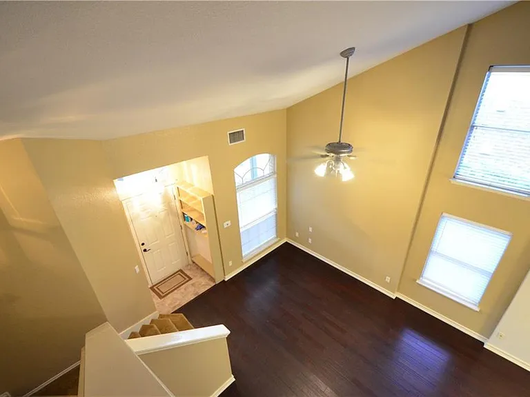 8322 Alvin High Ln — Photo 6