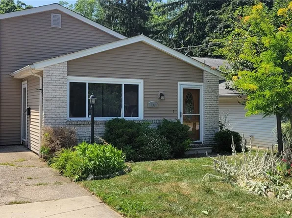 156 Norman Ave, Avon Lake, OH 44012