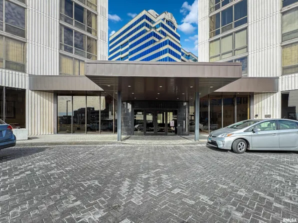 123 SW Jefferson St Unit E16b, Peoria, IL 61602