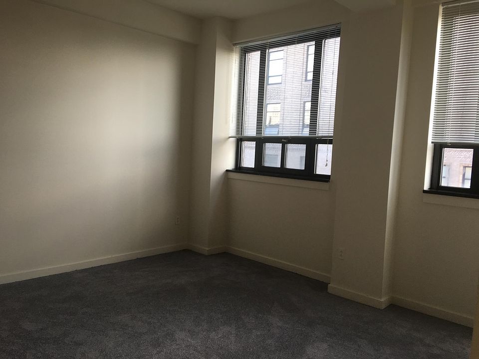 1st image of 419 S 19th St Unit 3B