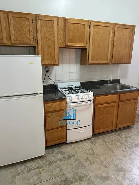 1 bed, $2,100 — Photo 1