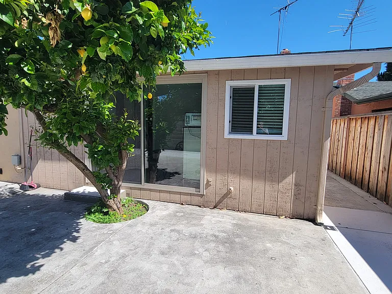 Marten Ave — Photo 6