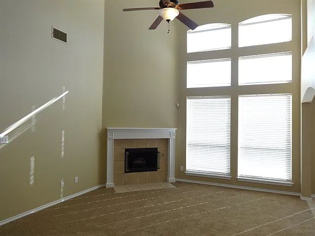 613 Silverbrook Dr — Photo 3