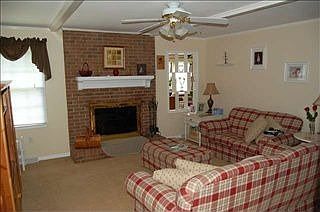 3rd image of 104 Lori Dr