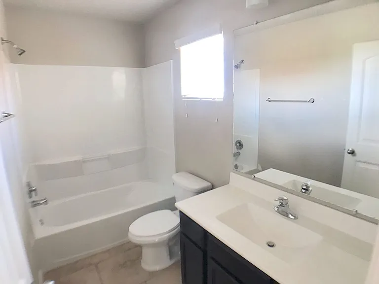3916 Dynamite Rd NE — Photo 12
