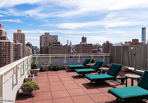 5th image of 250 E 30th St APT 7E