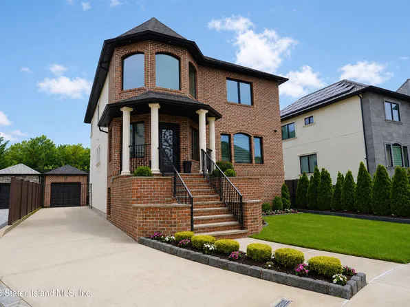 37 Torrice Loop, Staten Island, NY 10309