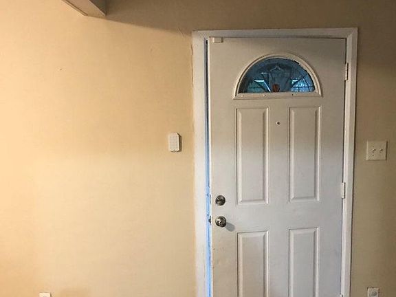 3rd image of 2624 Martha St