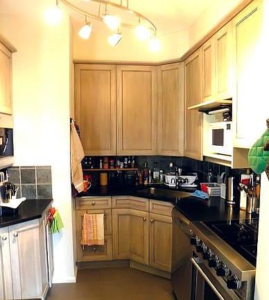 5th image of 900 N Stafford St APT 2627