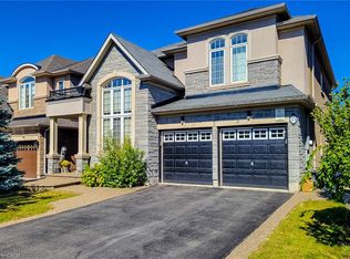 23 Curran Rd, Hamilton, ON L9K 0H4