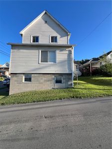 316 9th St, Ellwood City, PA, 16117